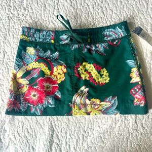 NWT Ralph Lauren blue label girl’s board skirt. Hunter green floral. Size 8